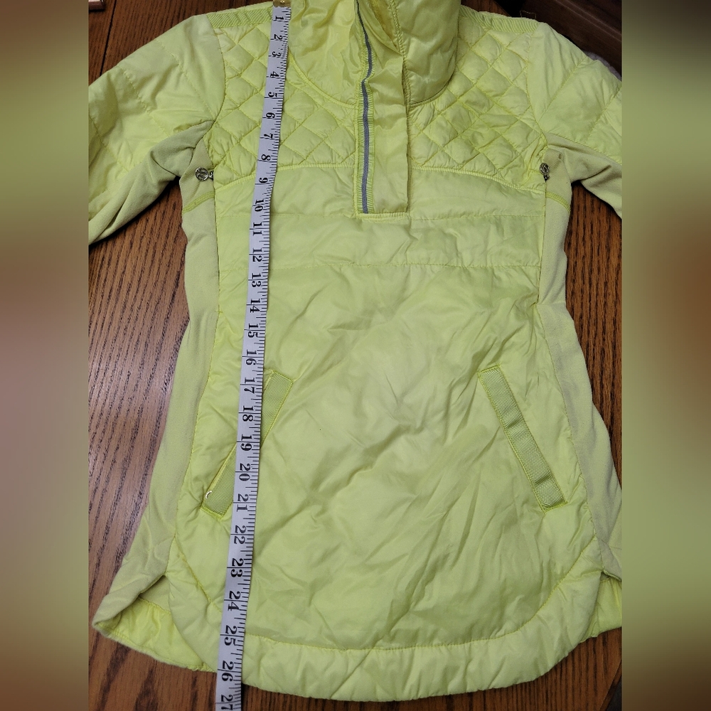 Lululemon What The Fluff Pullover Jacket Clarity Yellow Size 4 Quilted - Picture 11 of 14